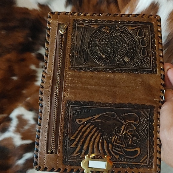Vintage Mexico Tooled Leather Wallet - Picture 3 of 10
